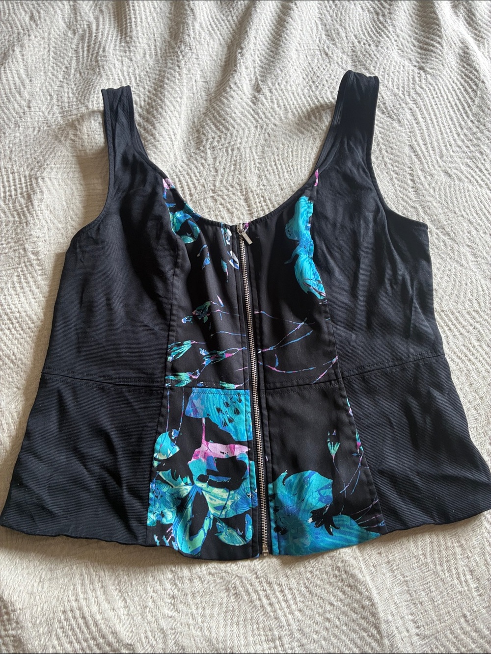 Bebe Black Zip up Sleeveless Top or Vest